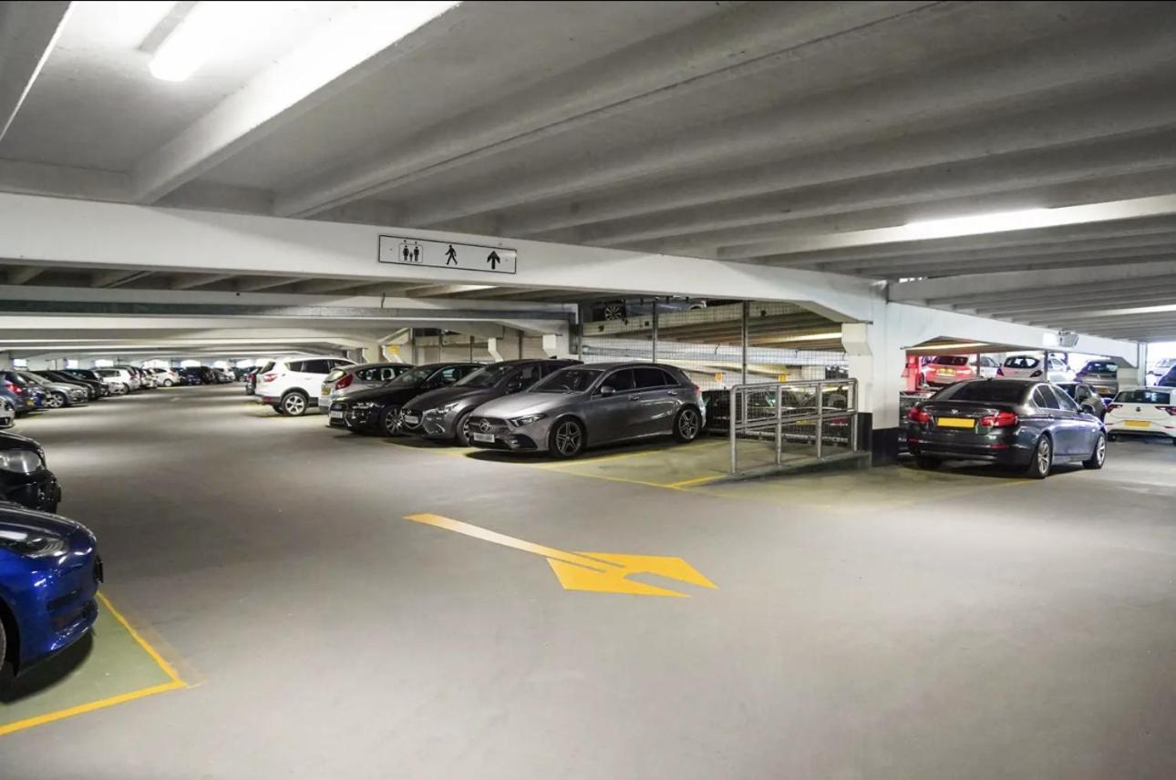 Deluxe City Modern Apt&Free Parking No Balcony Leeds  Buitenkant foto